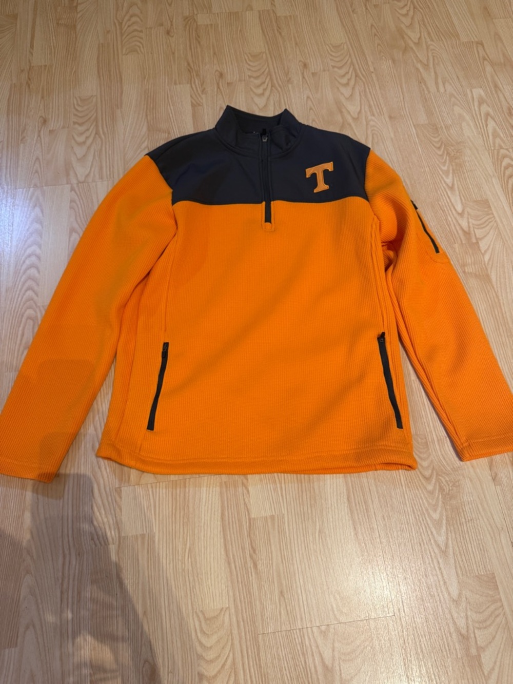Colosseum Tennessee Vols Black Men's Lightweight 3/4 length Zip Up